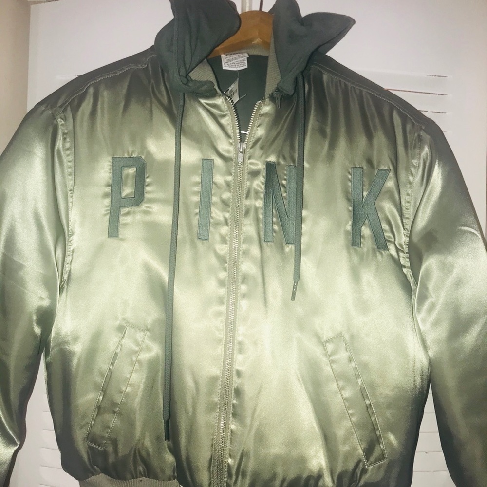 😍limited edition VS pink bomber jacket😍